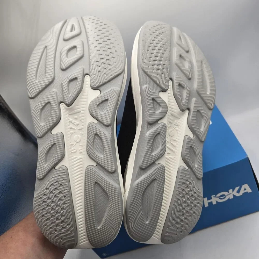 HOKA One One Rincon 4 Running Shoes Women’s 9 B Black White Sneakers 1155131 NEW